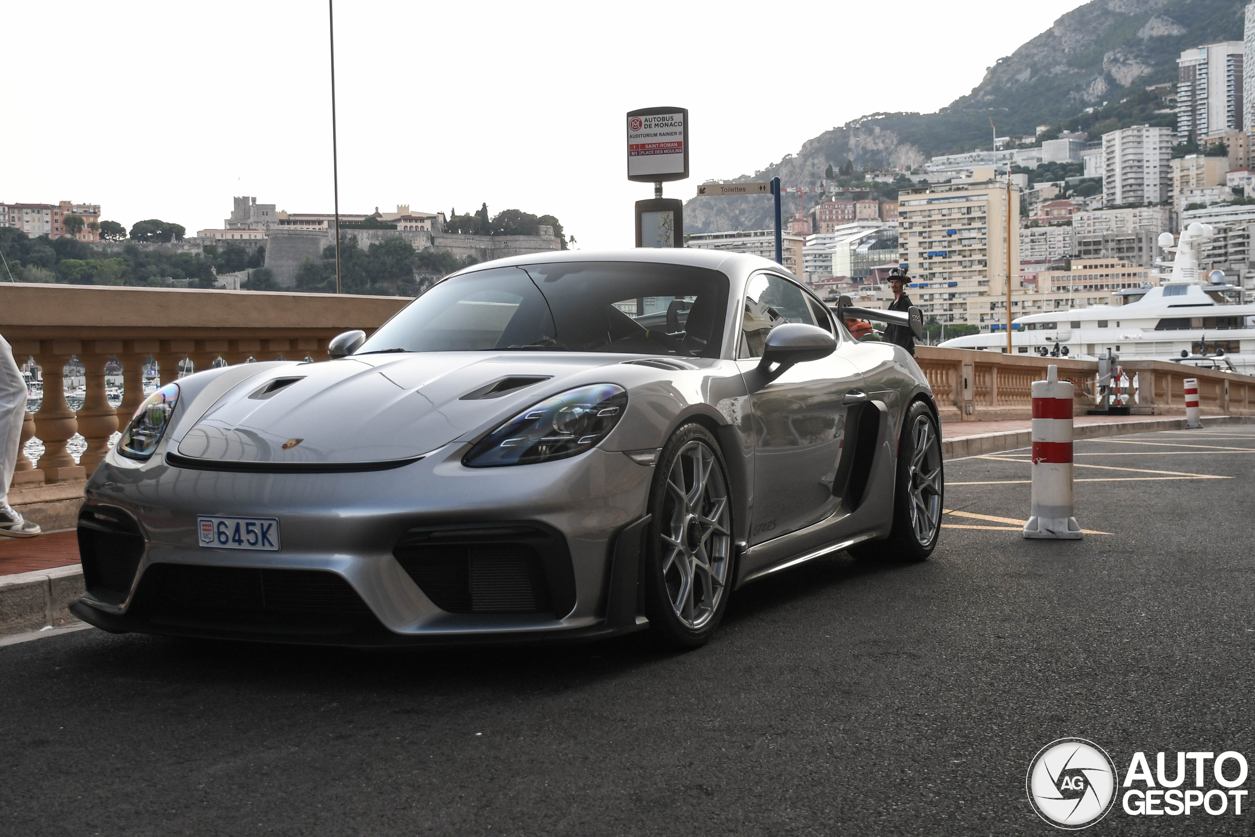 Porsche 718 Cayman GT4 RS