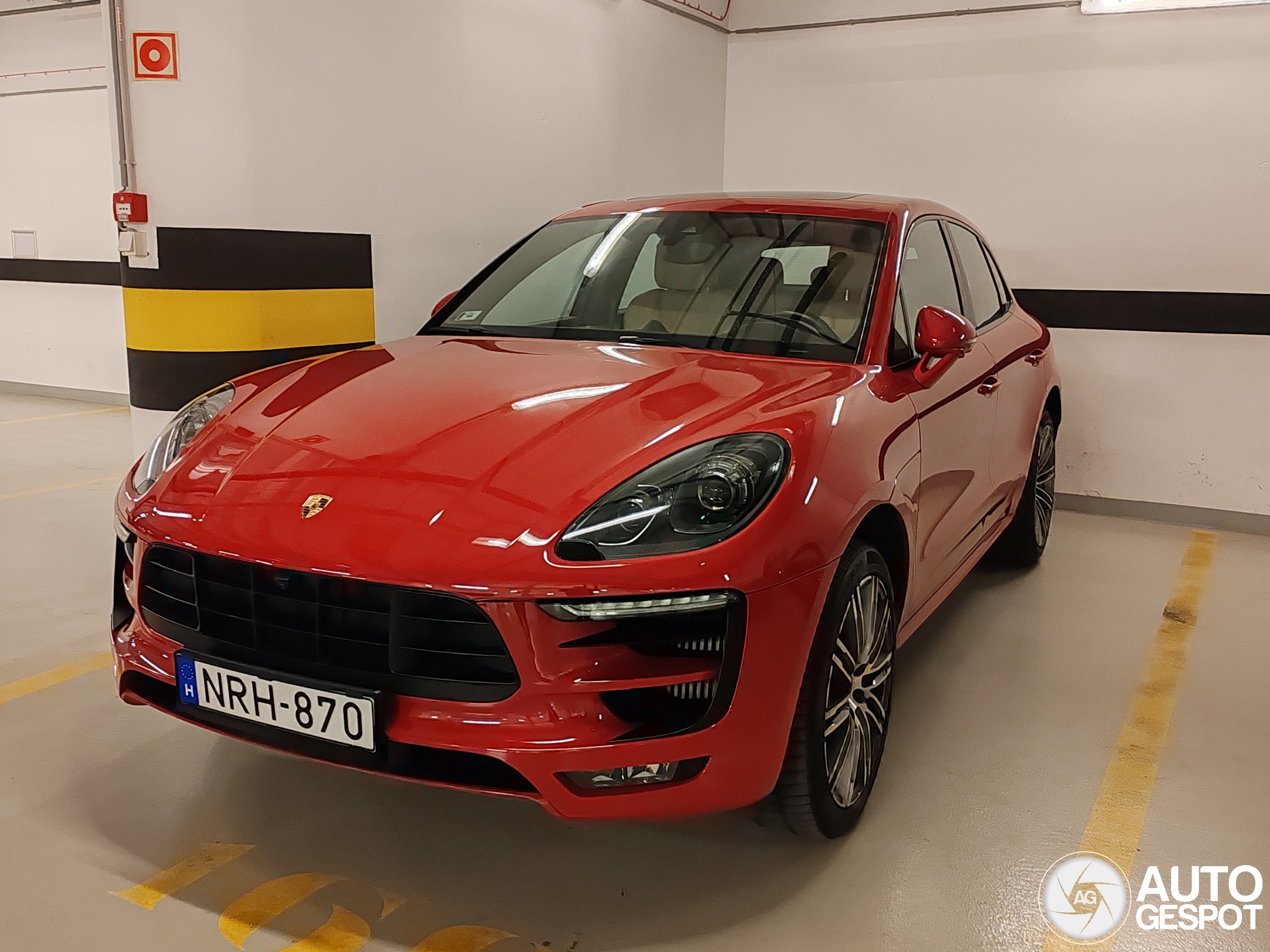 Porsche 95B Macan GTS