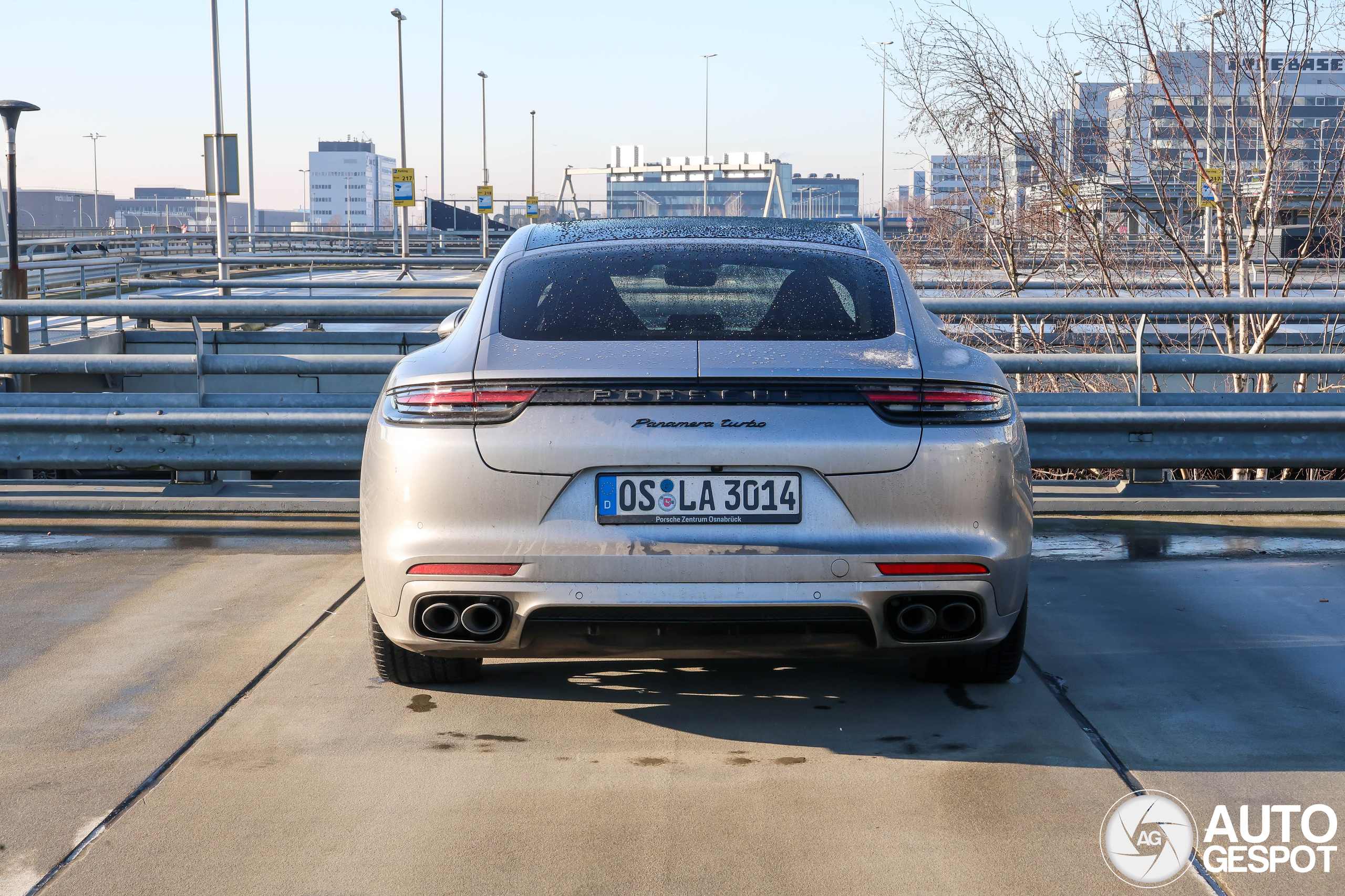 Porsche 971 Panamera Turbo