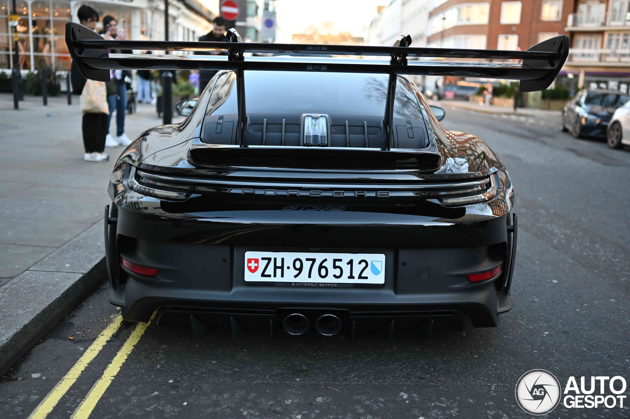 Porsche 992 GT3 RS Weissach Package