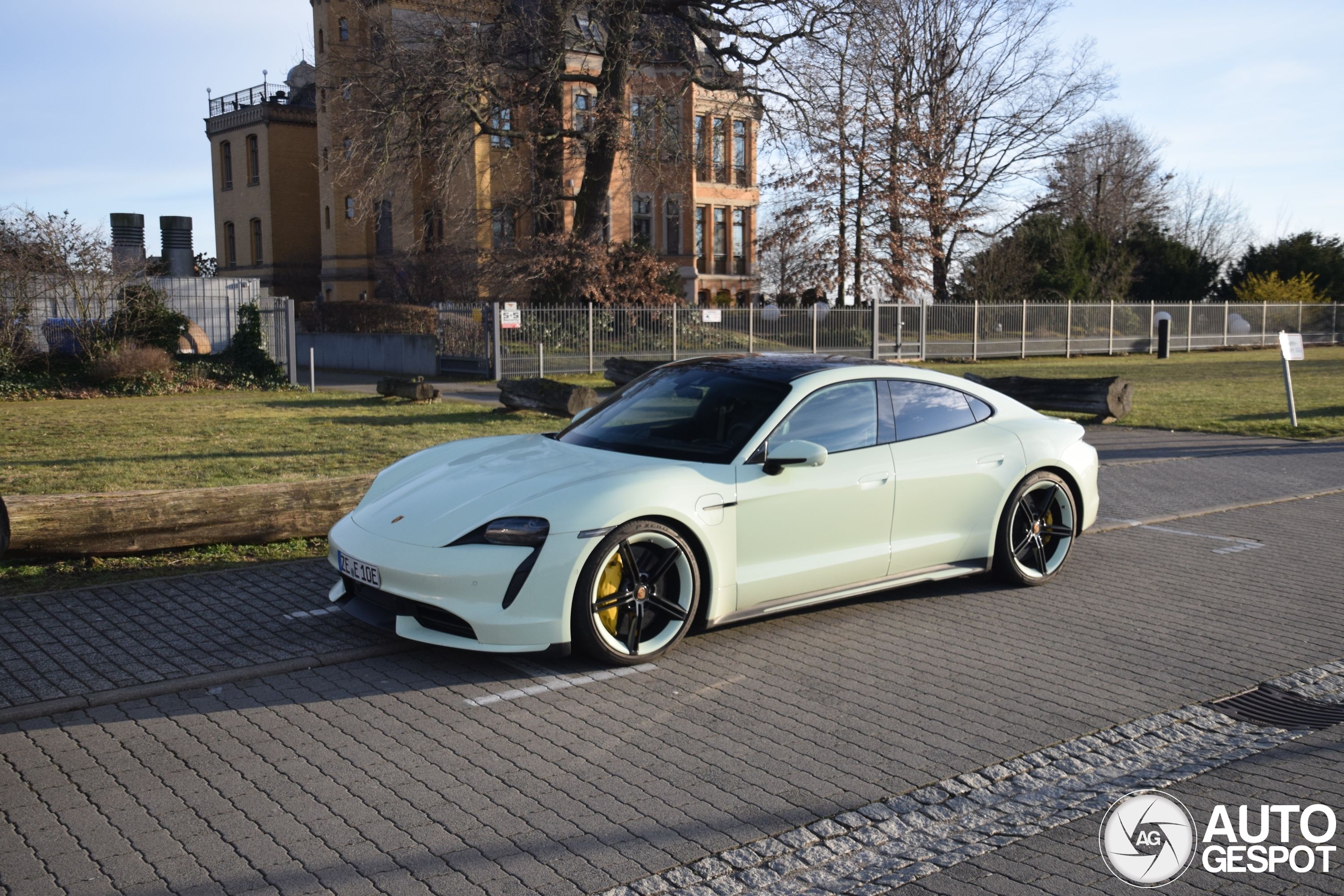 Porsche Taycan Turbo S