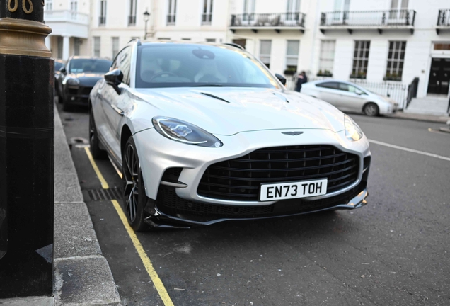 Aston Martin DBX707
