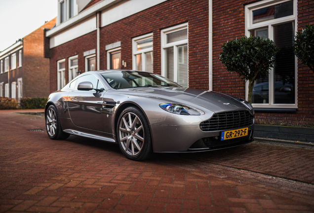 Aston Martin V8 Vantage S