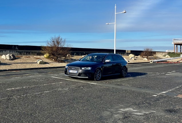 Audi RS4 Avant B8