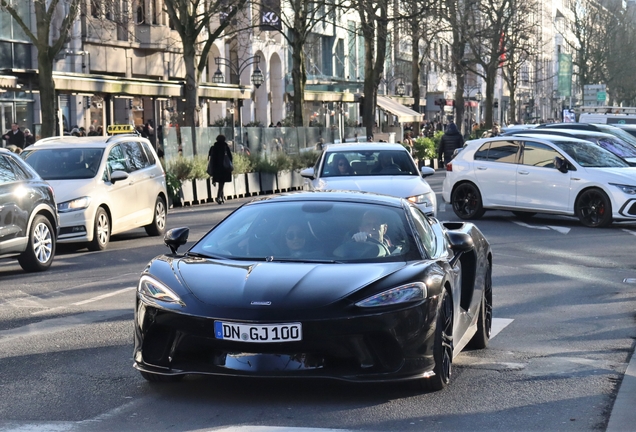 McLaren GT
