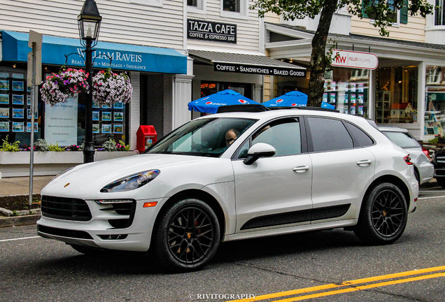 Porsche 95B Macan GTS