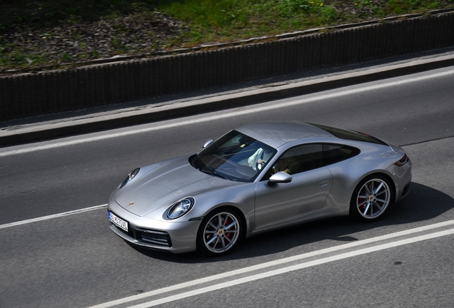 Porsche 992 Carrera 4S