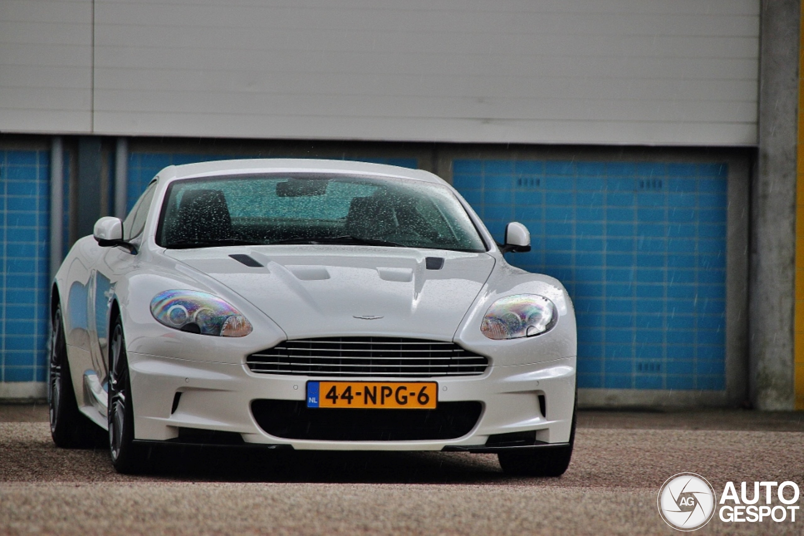 Aston Martin DBS