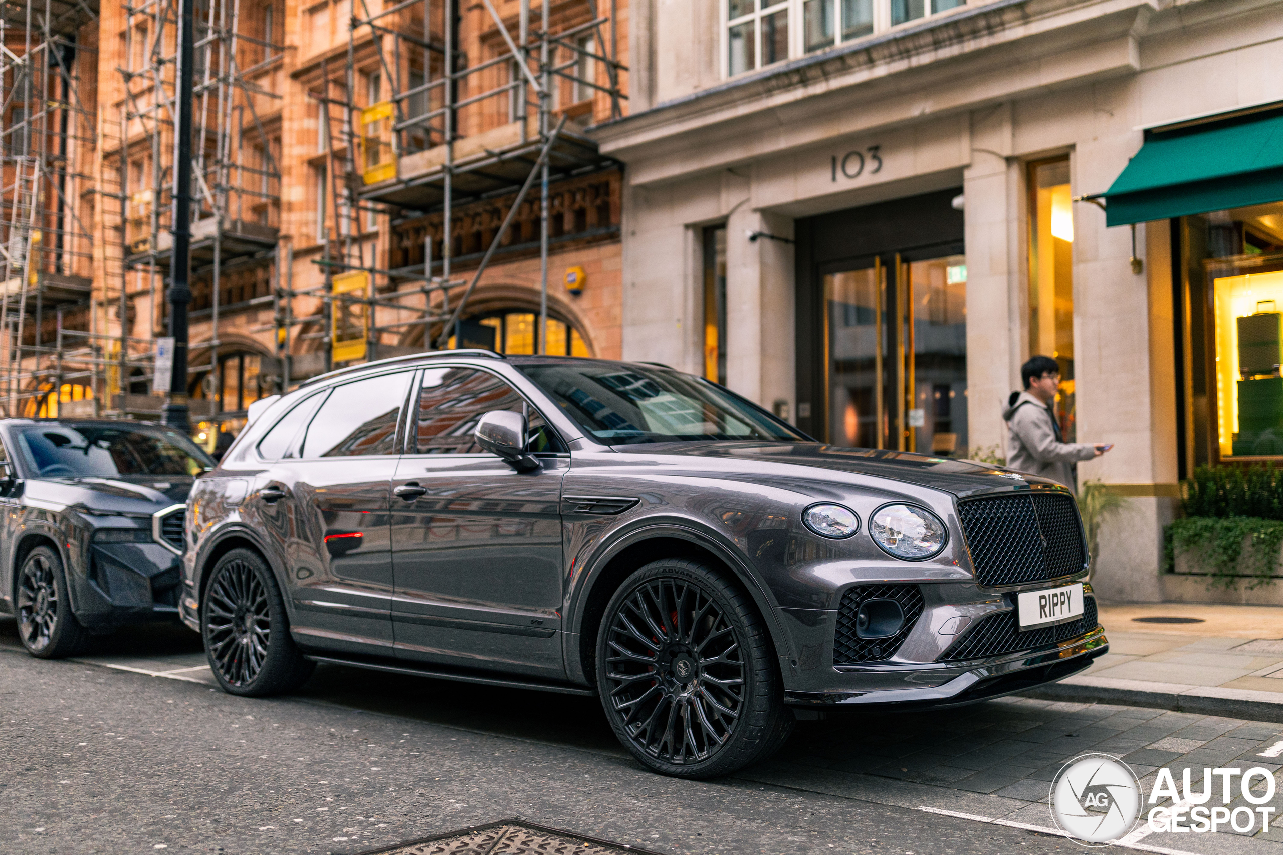 Bentley Bentayga V8 2021 Revere