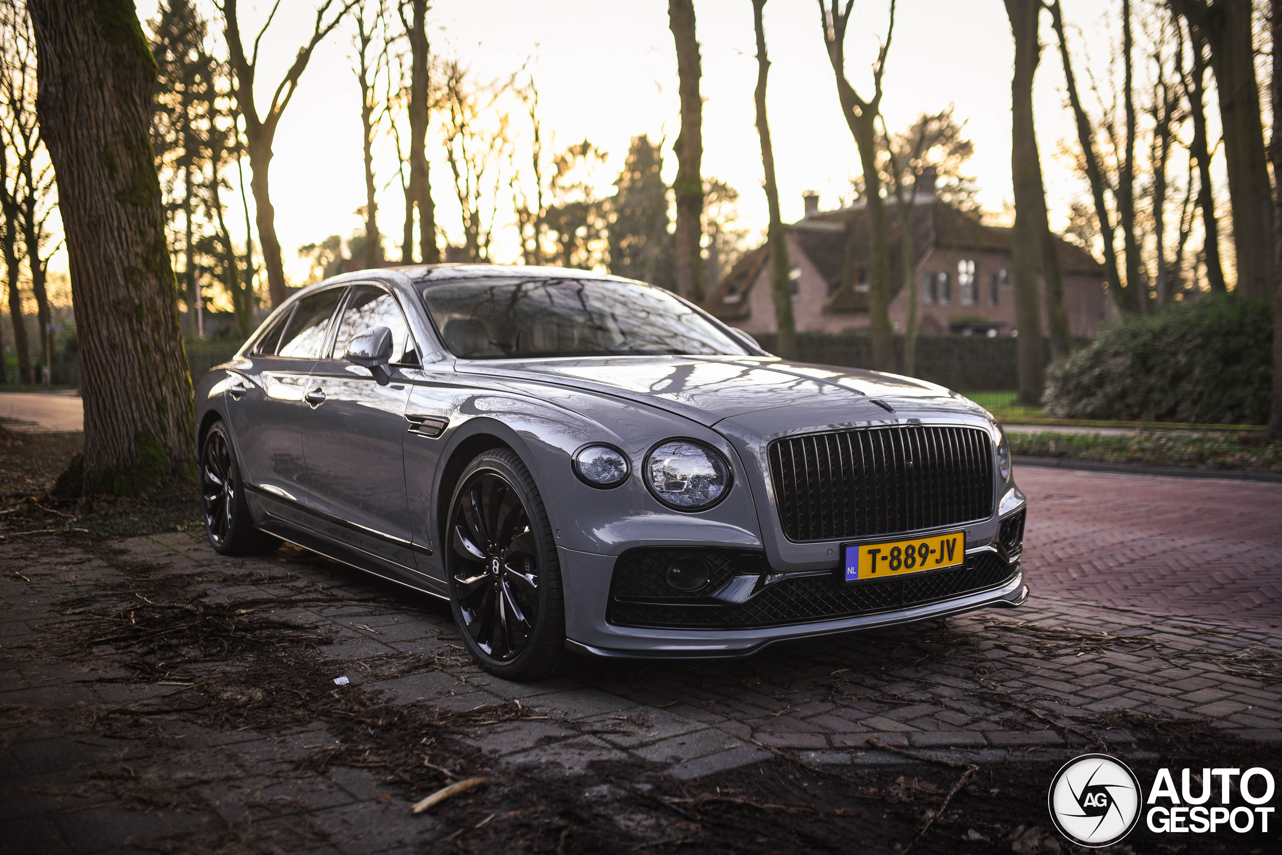 Bentley Flying Spur Hybrid