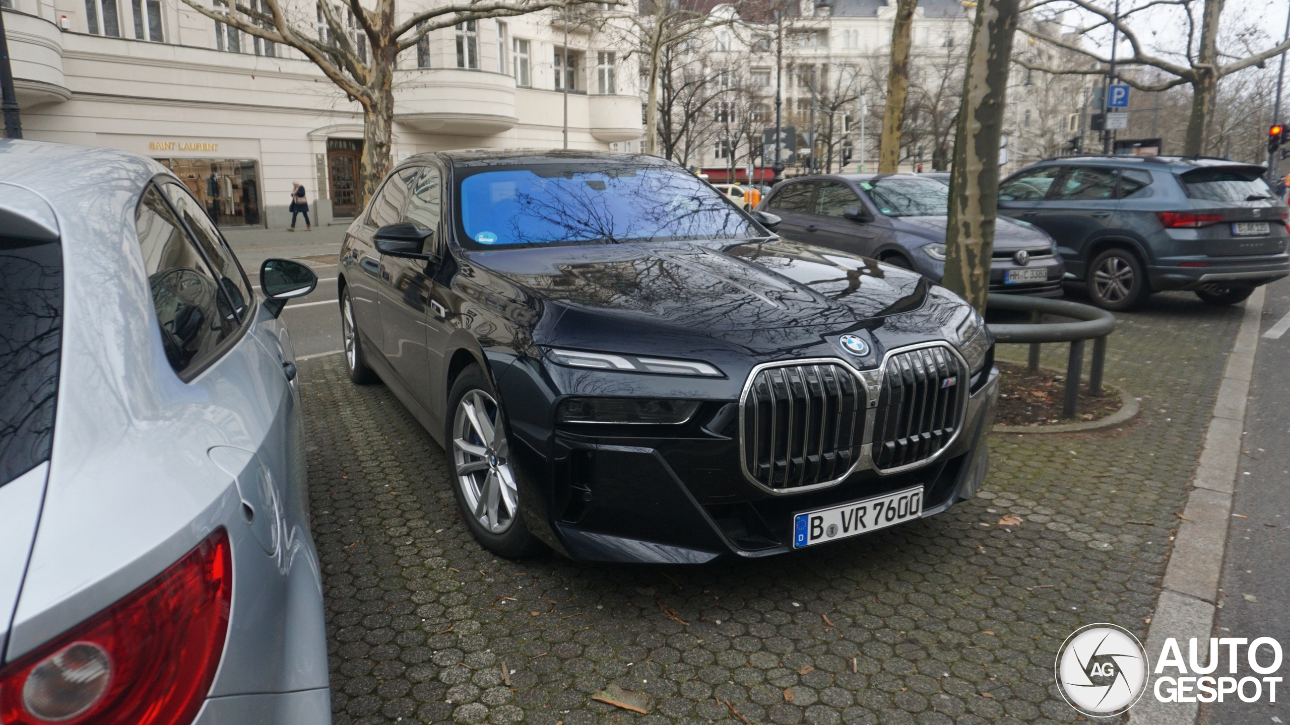 BMW M760e xDrive