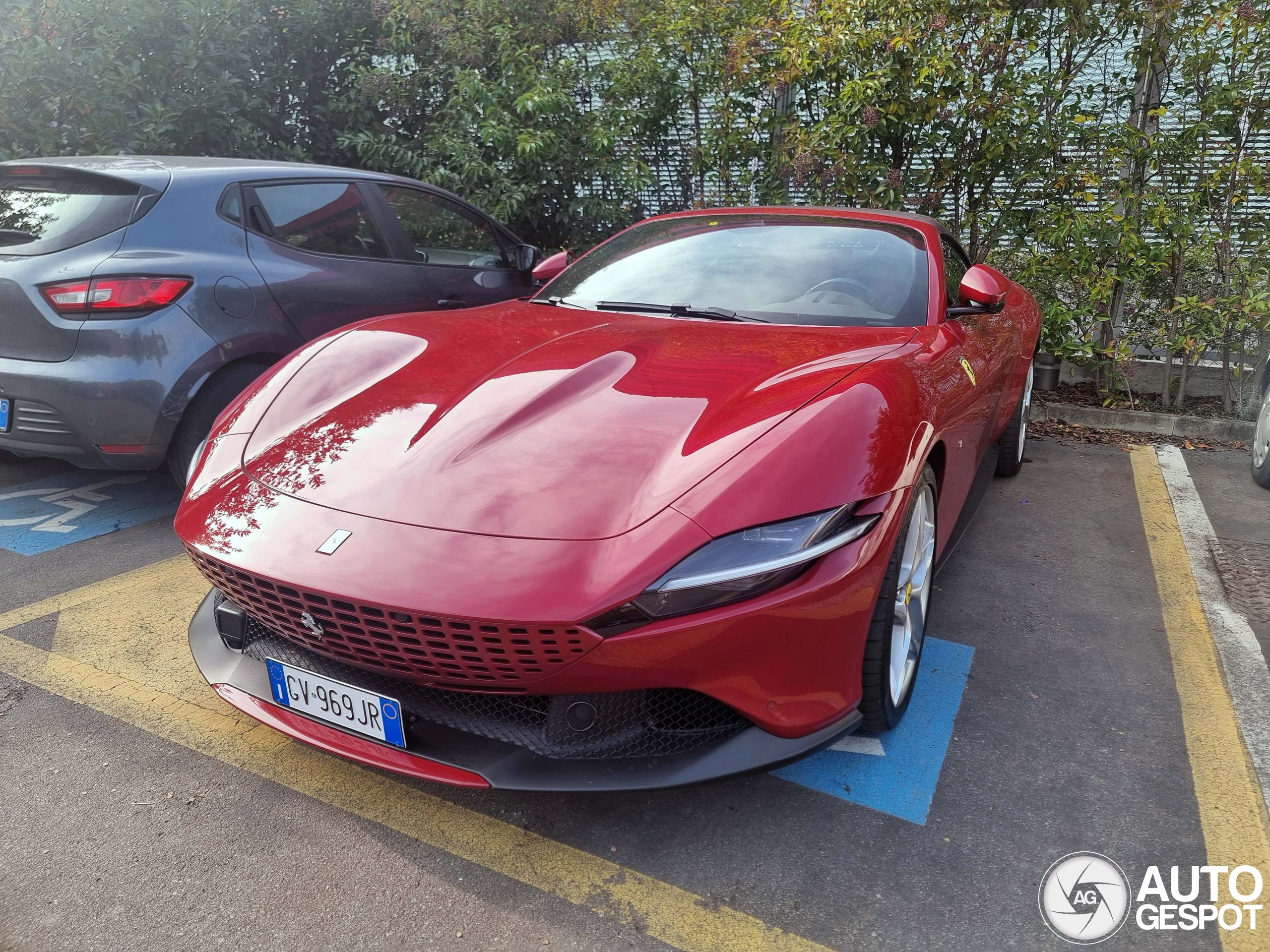 Ferrari Roma Spider