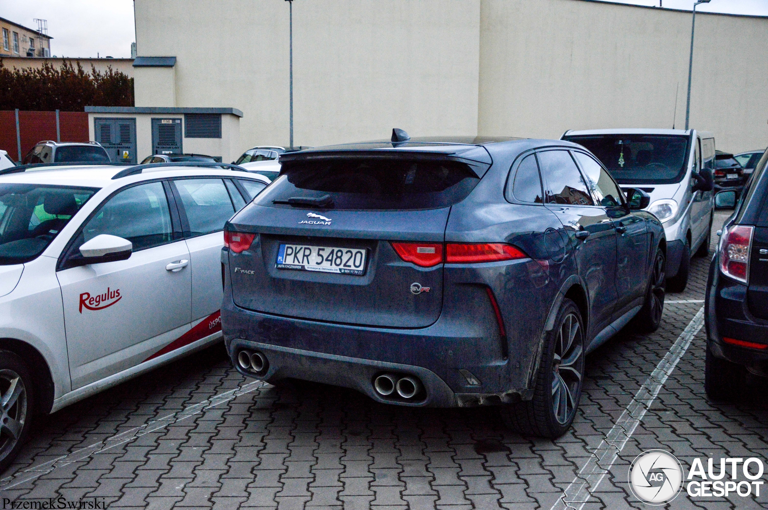 Jaguar F-PACE SVR