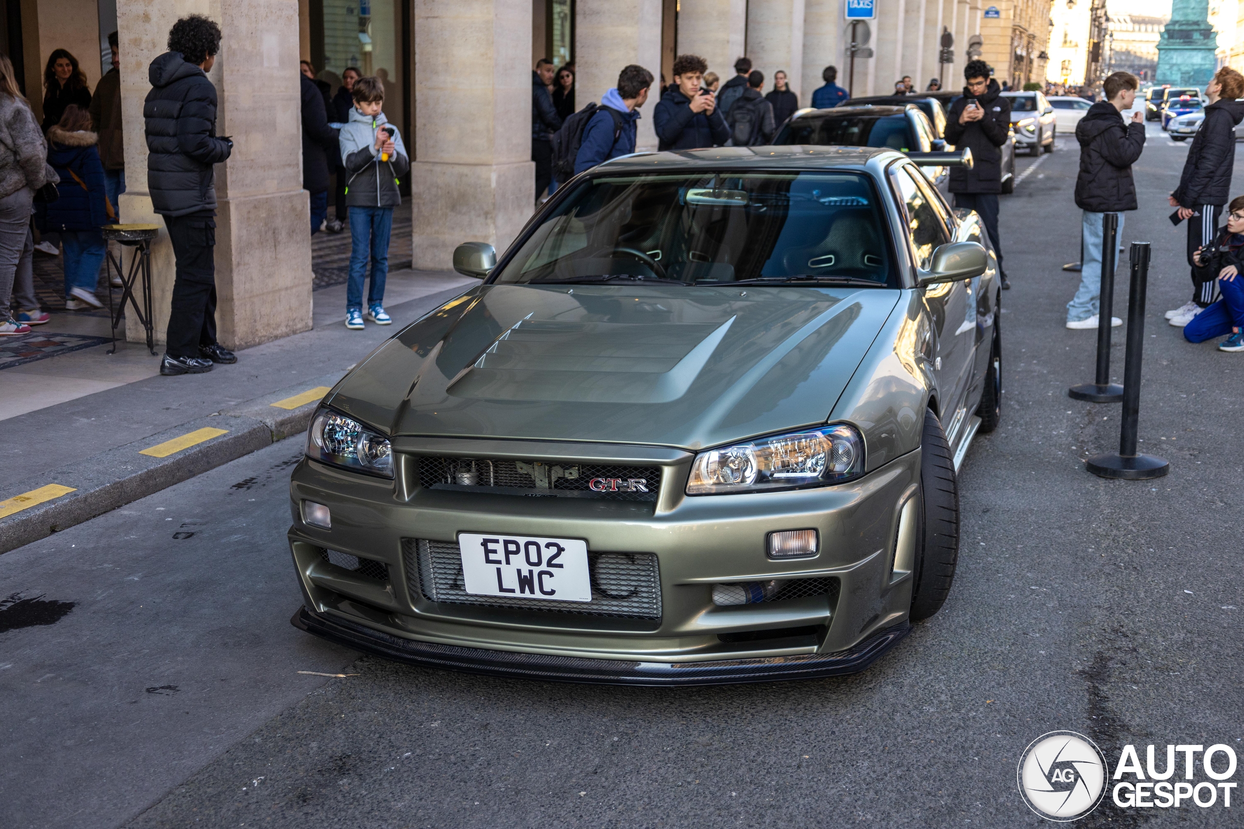 イノモデル Nissan Skyline GT-R R34 V-Spec II This 10-km R34 Skyline GT-R just sold for a record-setting