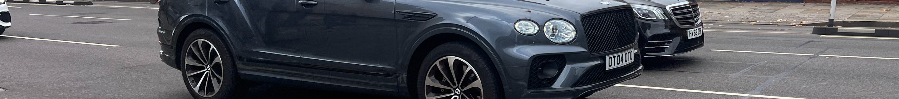 Bentley Bentayga Hybrid 2021