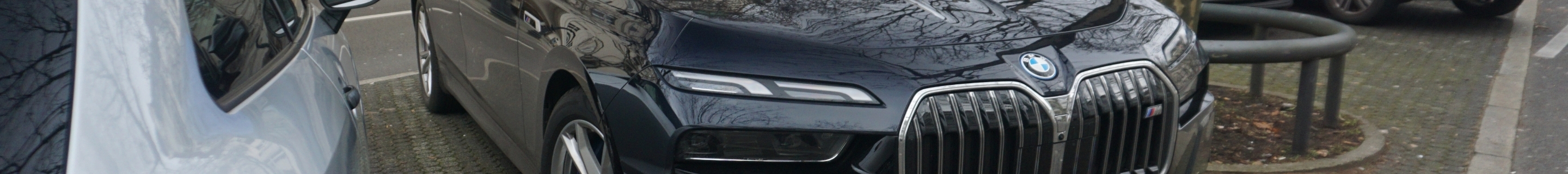 BMW M760e xDrive