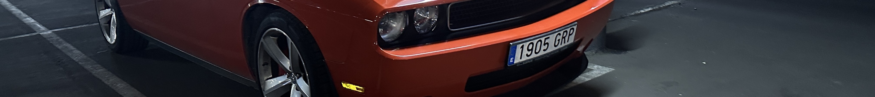 Dodge Challenger SRT-8