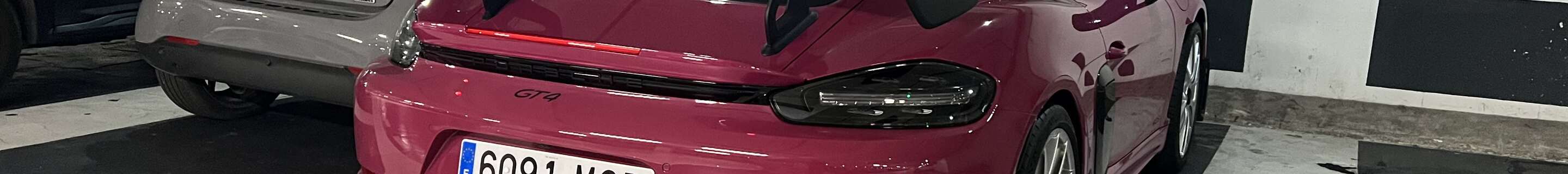 Porsche 718 Cayman GT4 RS