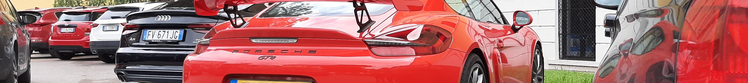 Porsche 981 Cayman GT4