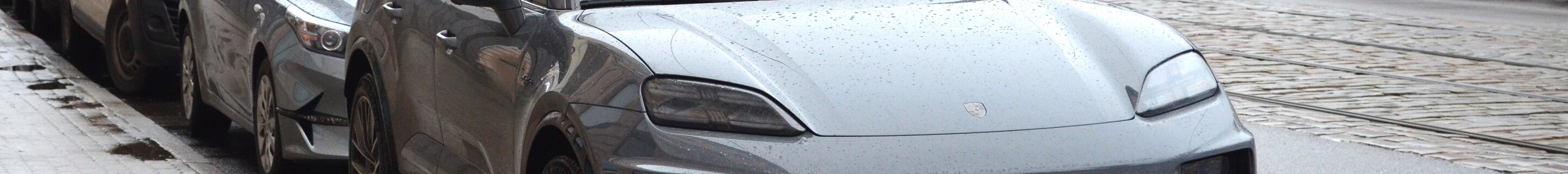 Porsche Macan EV Turbo