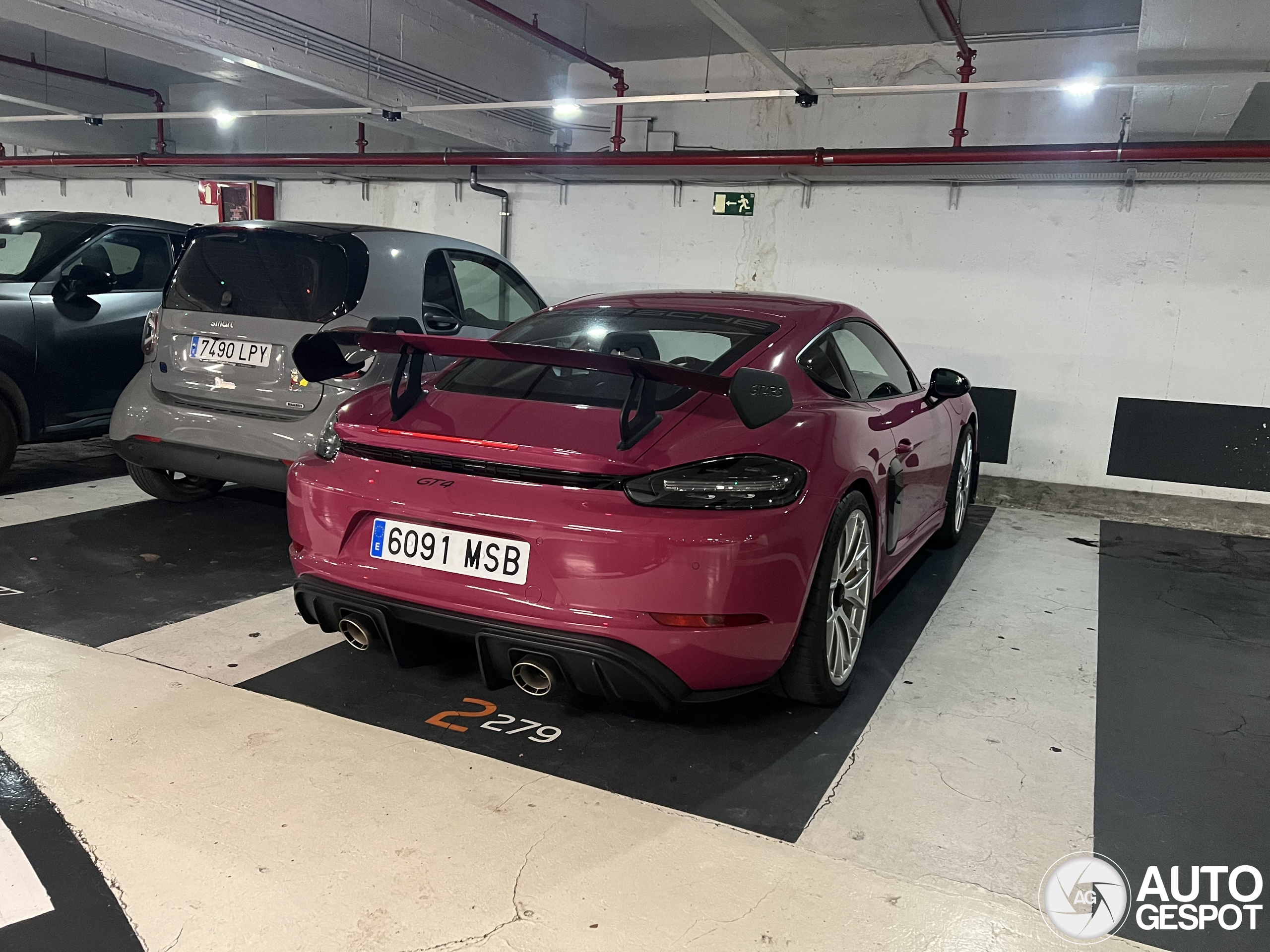 Porsche 718 Cayman GT4 RS