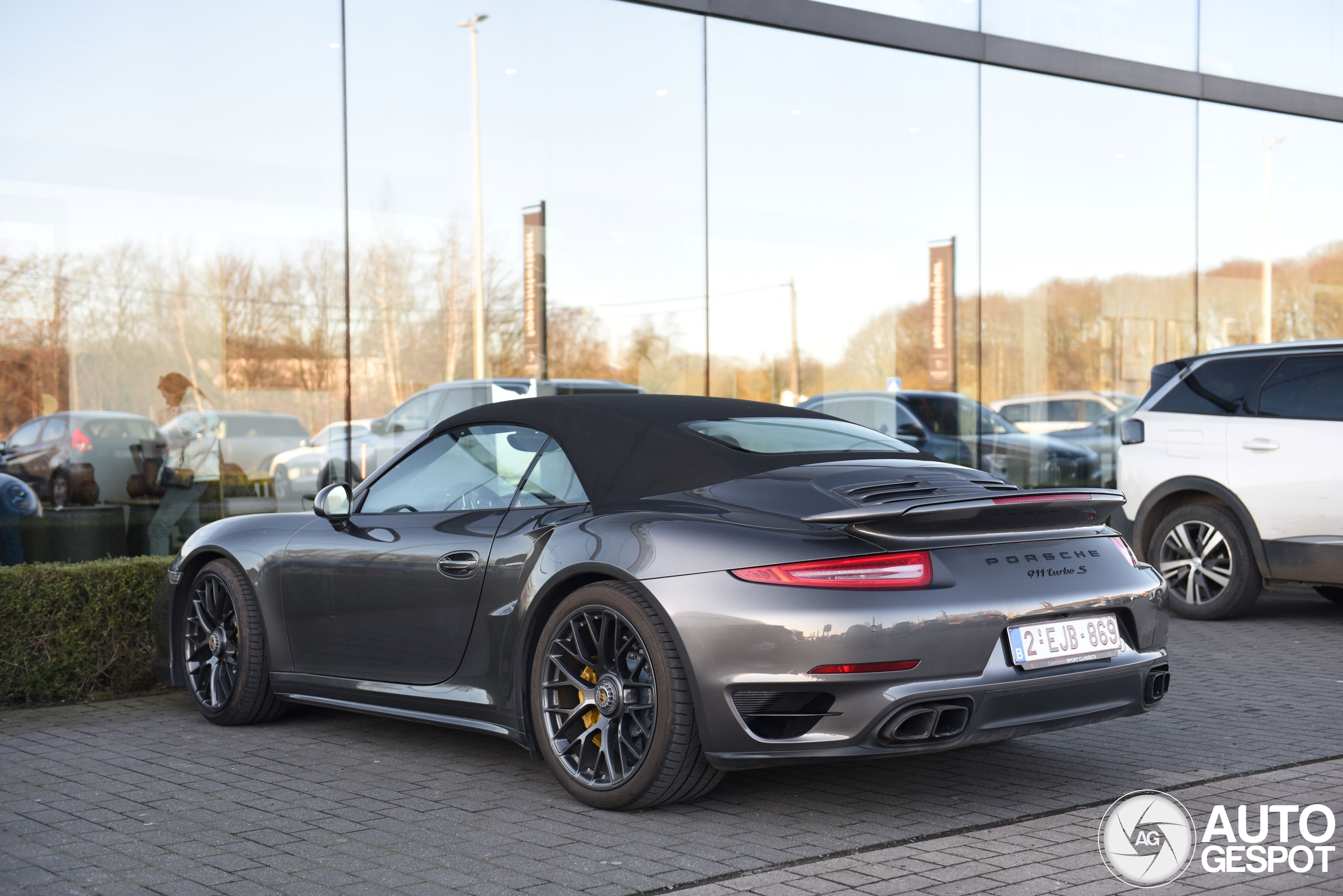 Porsche 991 Turbo S Cabriolet MkI