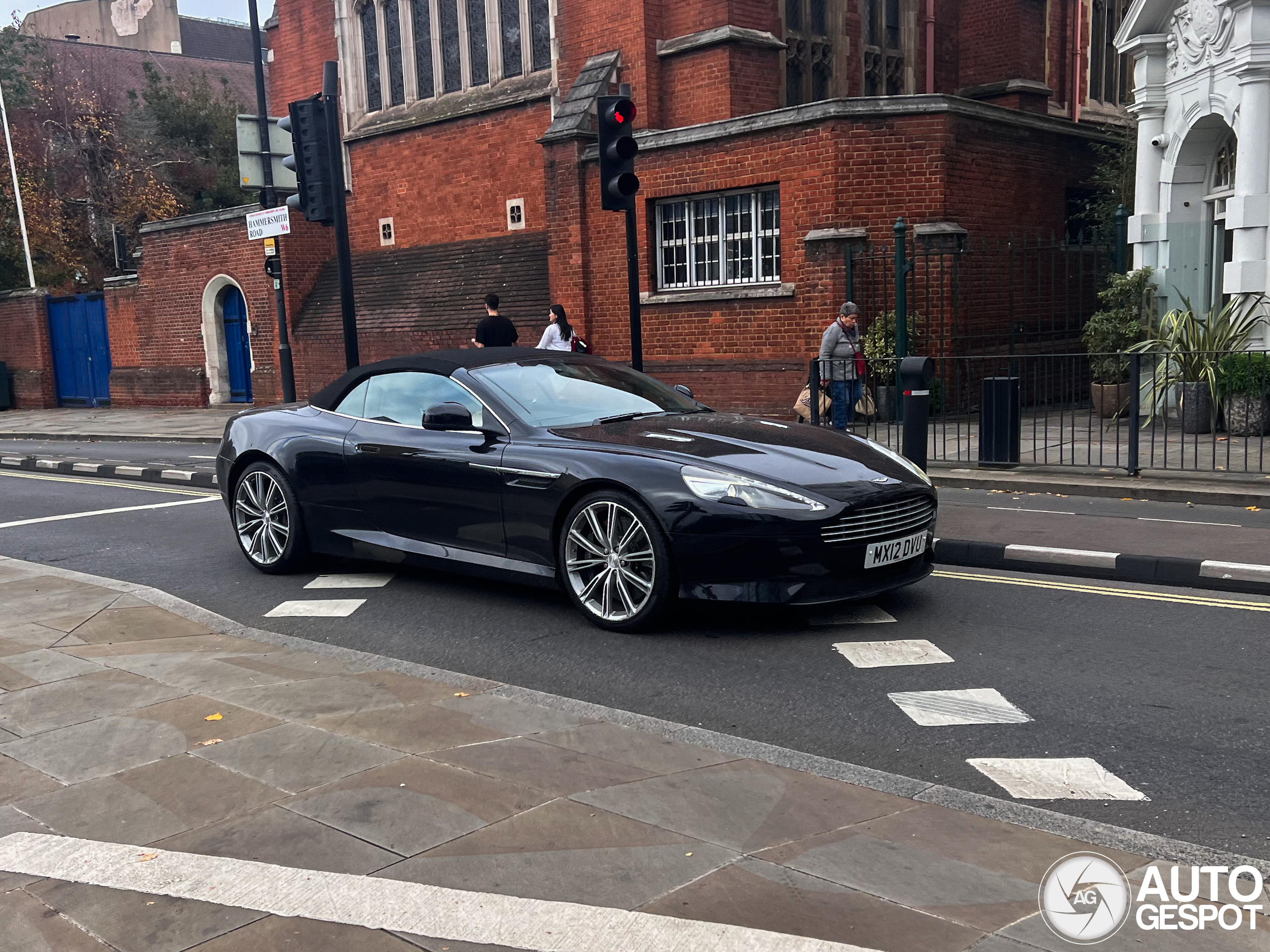 Aston Martin Virage Volante 2011