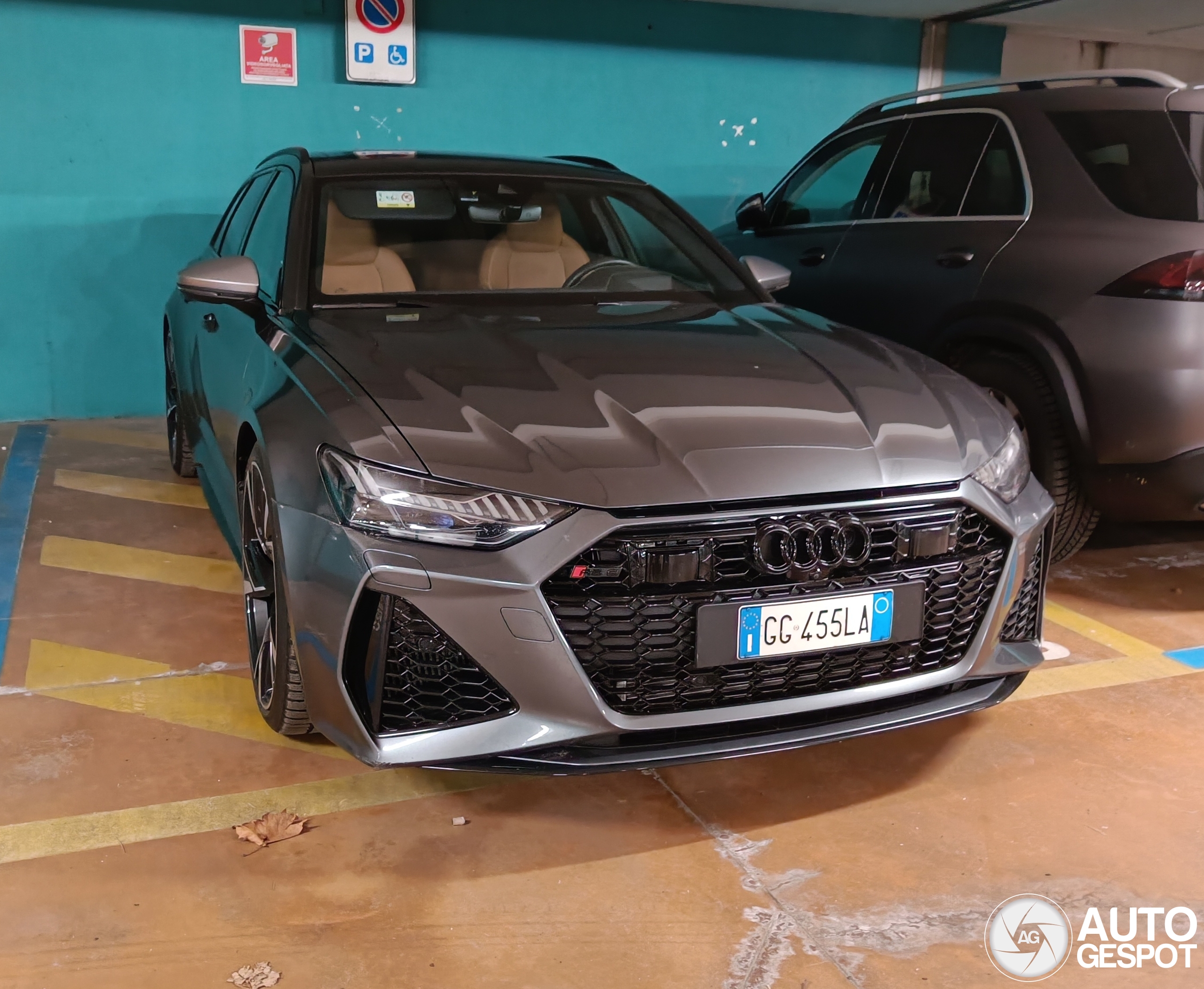 Audi RS6 Avant C8