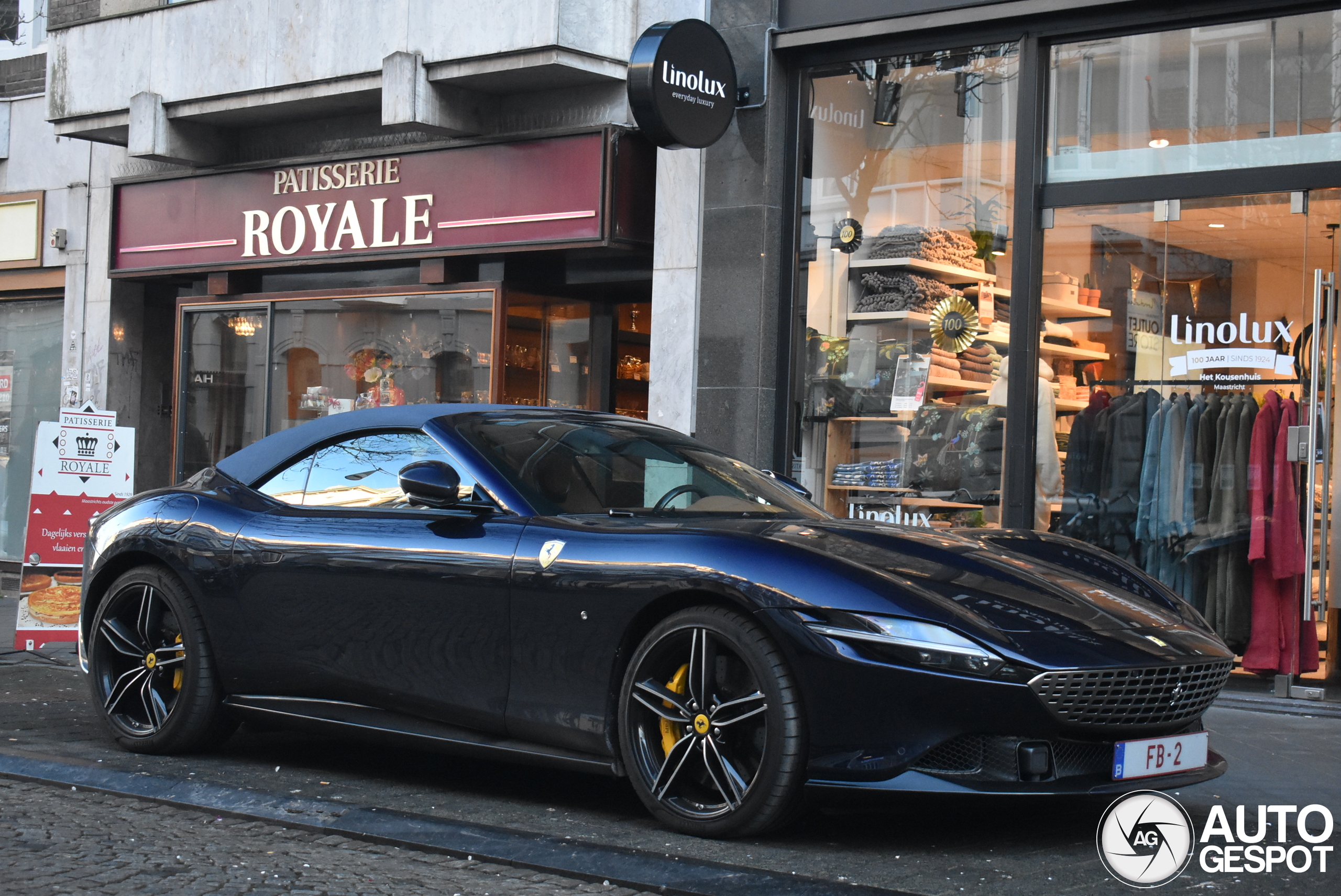 Ferrari Roma Spider