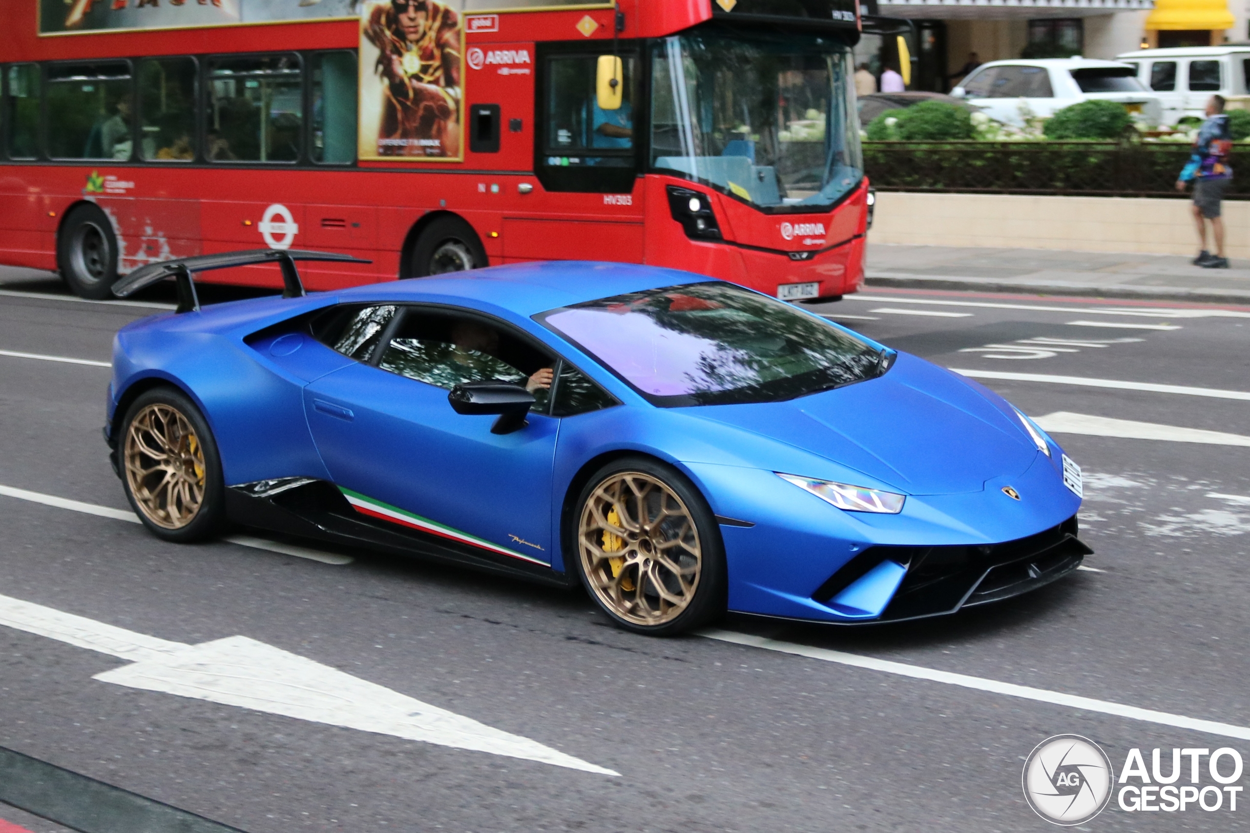 Lamborghini Huracán LP640-4 Performante