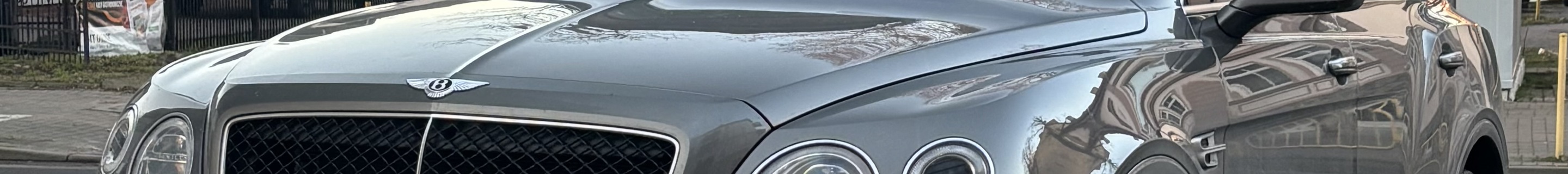 Bentley Bentayga V8