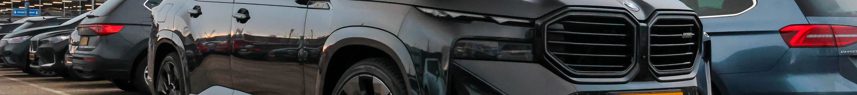 BMW XM G09