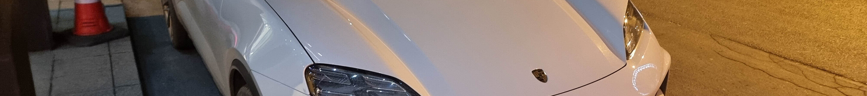Porsche Macan EV Turbo
