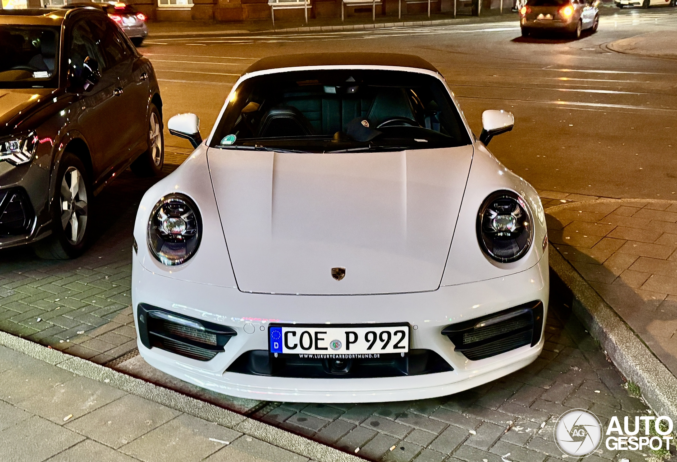 Porsche 992 Carrera 4S Cabriolet