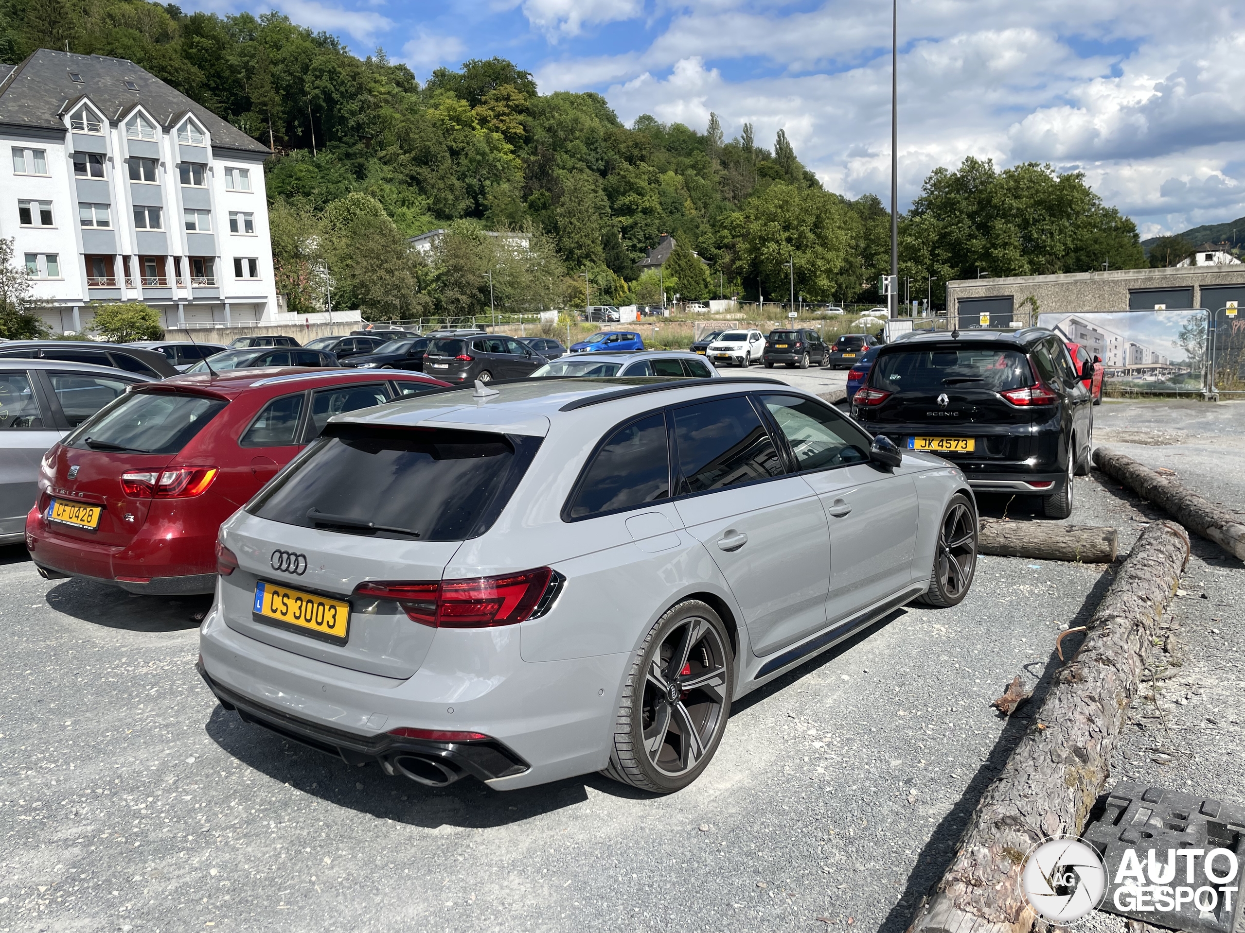 Audi RS4 Avant B9