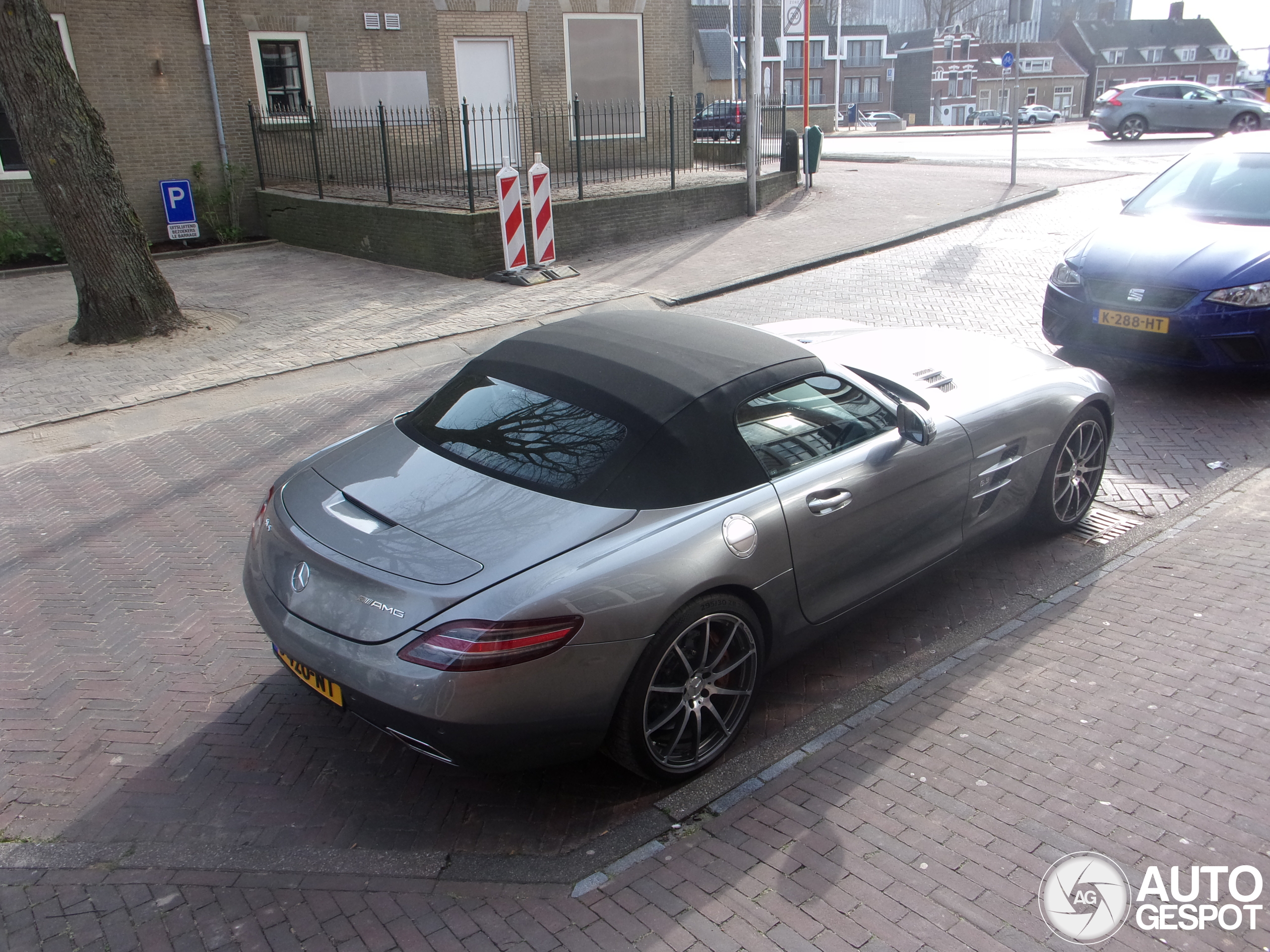 Mercedes-Benz SLS AMG Roadster