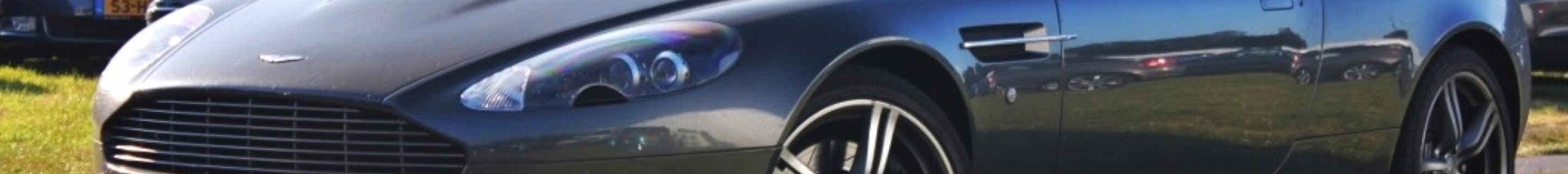 Aston Martin DB9
