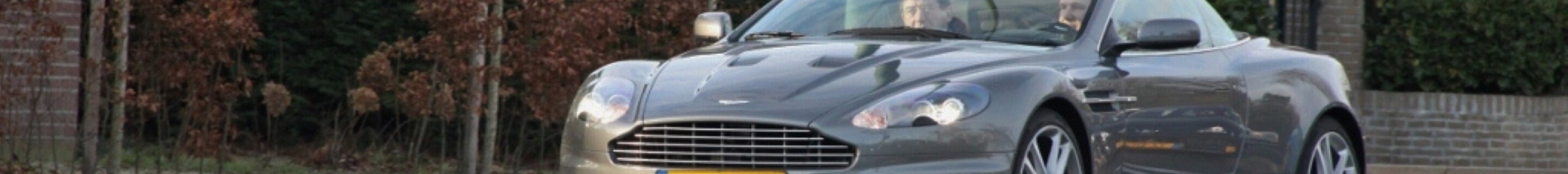 Aston Martin DBS Volante