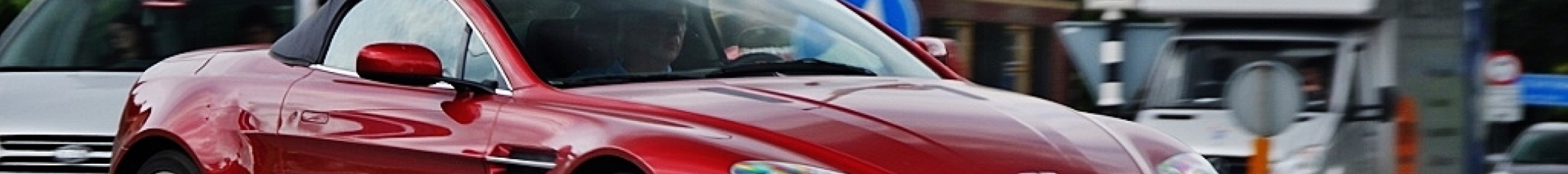 Aston Martin V8 Vantage Roadster