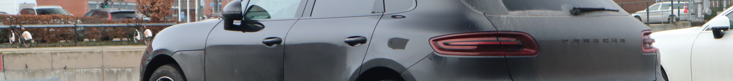 Porsche 95B Macan GTS