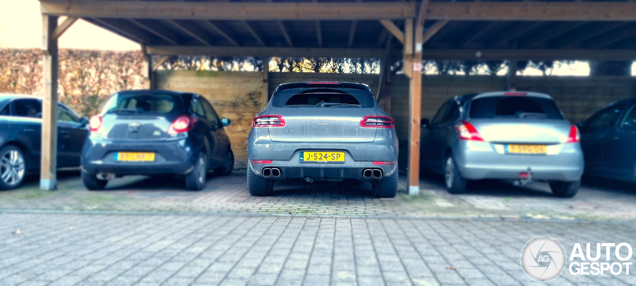 Porsche 95B Macan Turbo