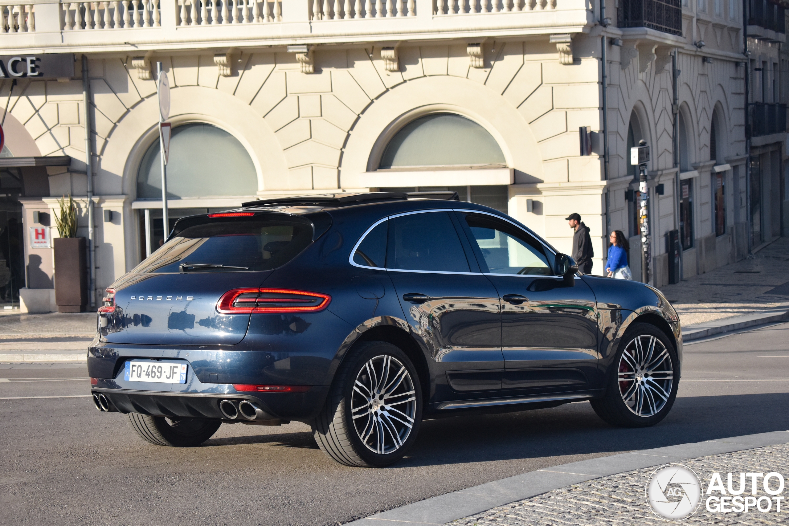 Porsche 95B Macan Turbo