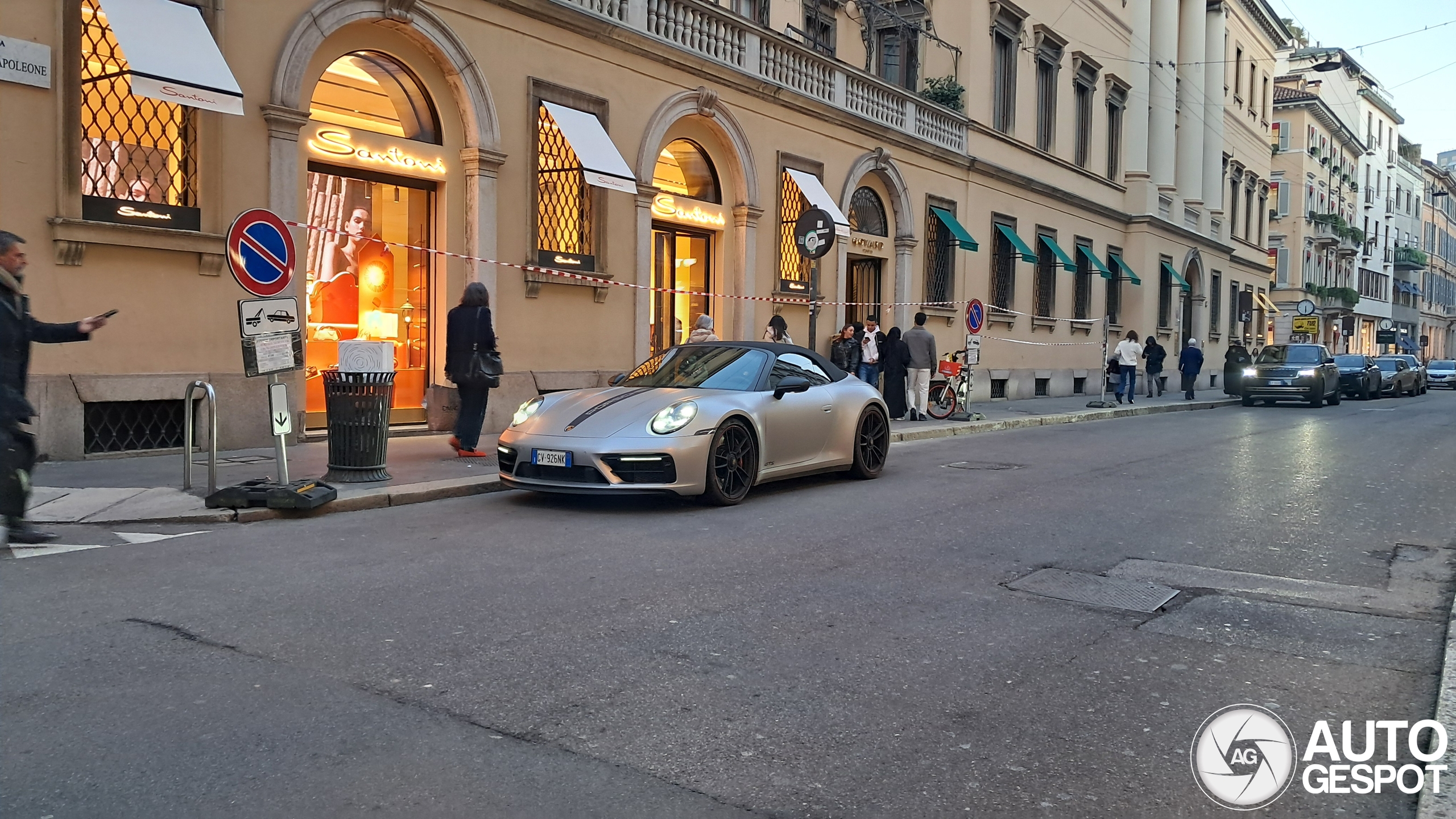 Porsche 992 Carrera 4 GTS Cabriolet