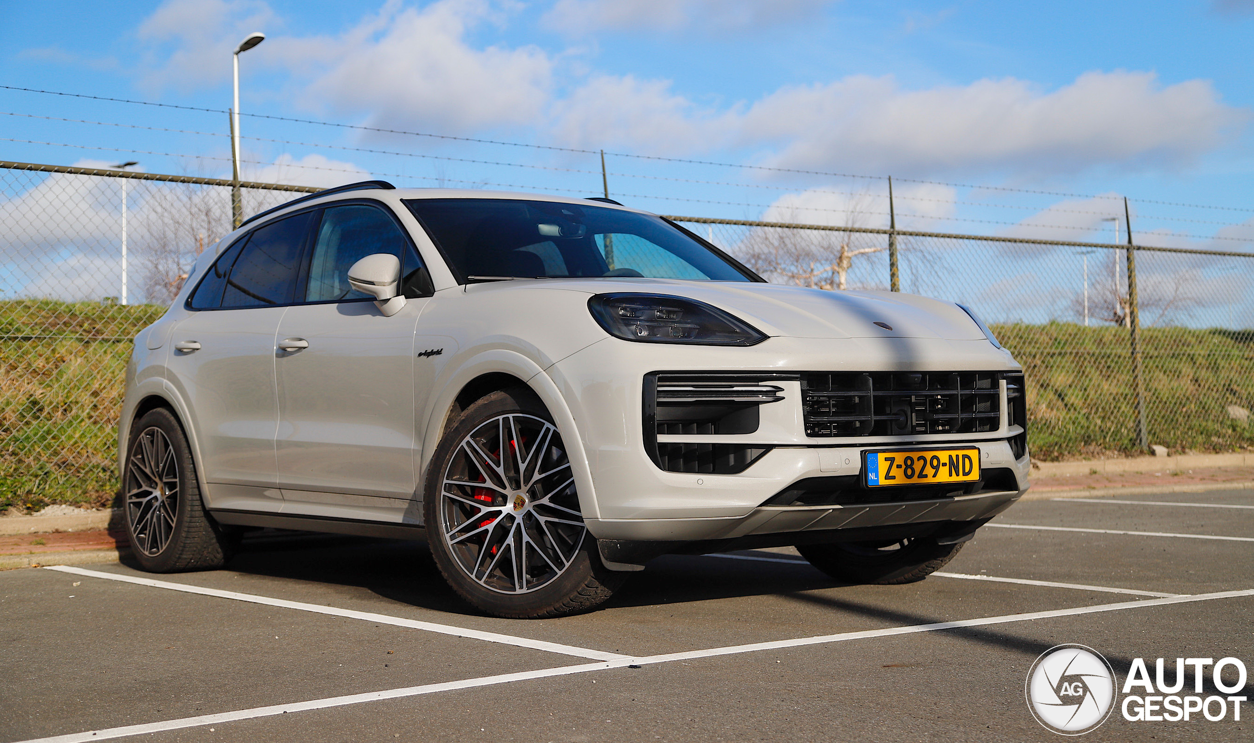 Porsche 9YA Cayenne Turbo E-Hybrid