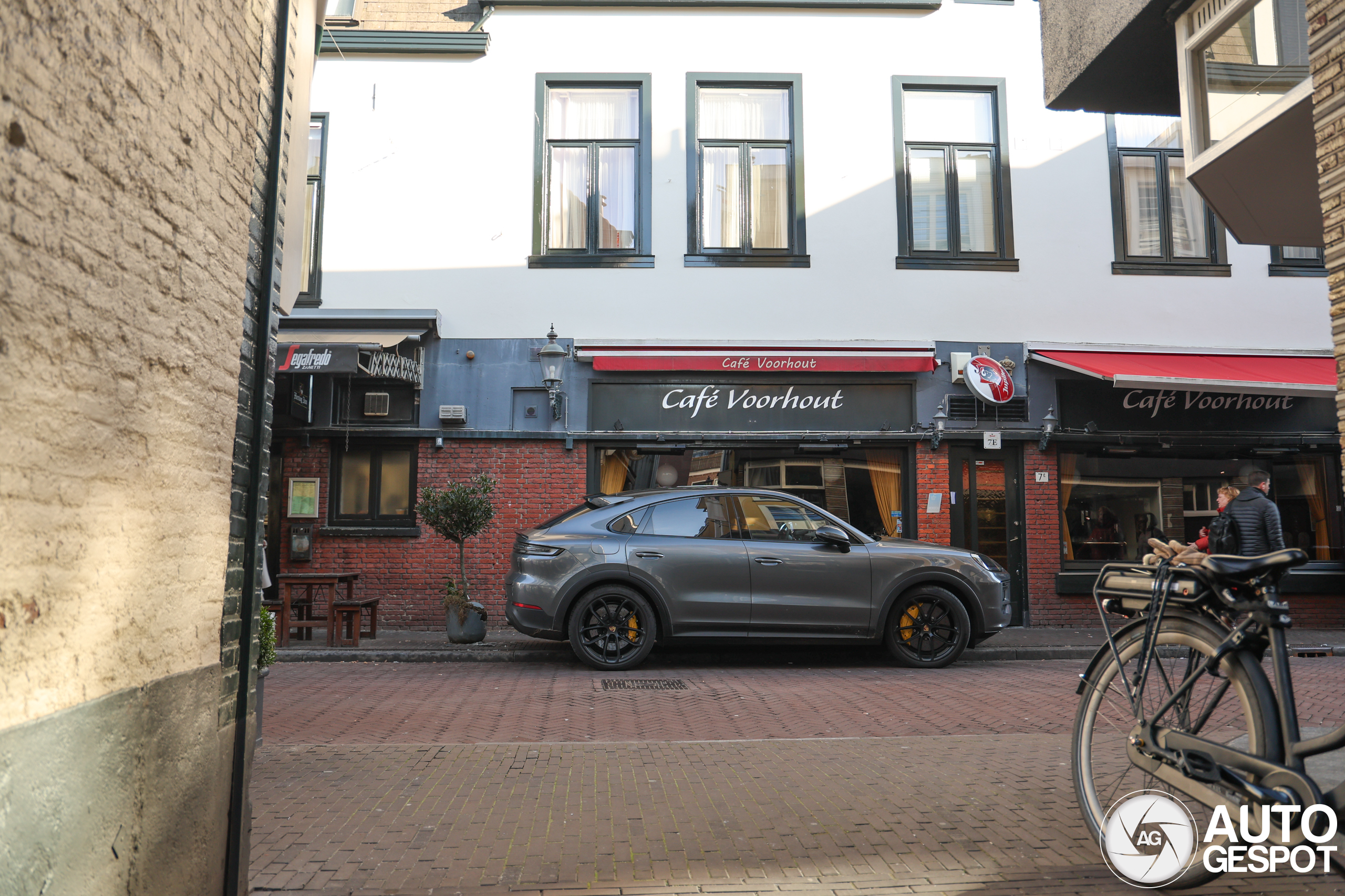 Porsche Cayenne Coupé Turbo E-Hybrid