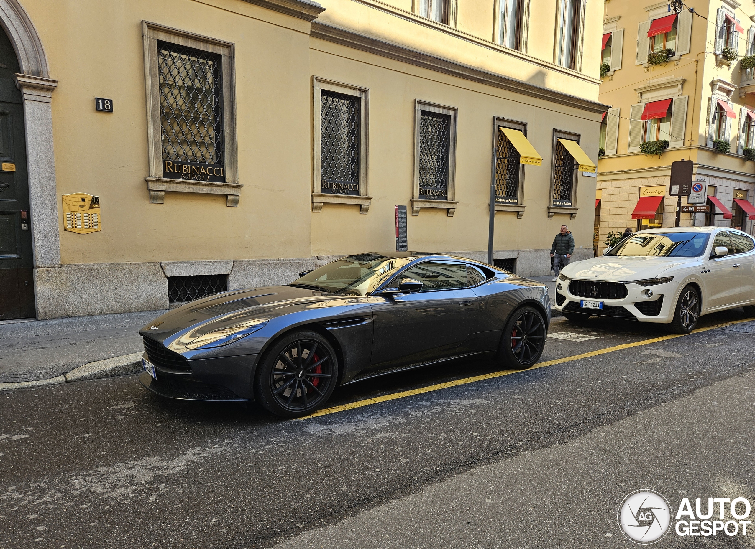 Aston Martin DB11