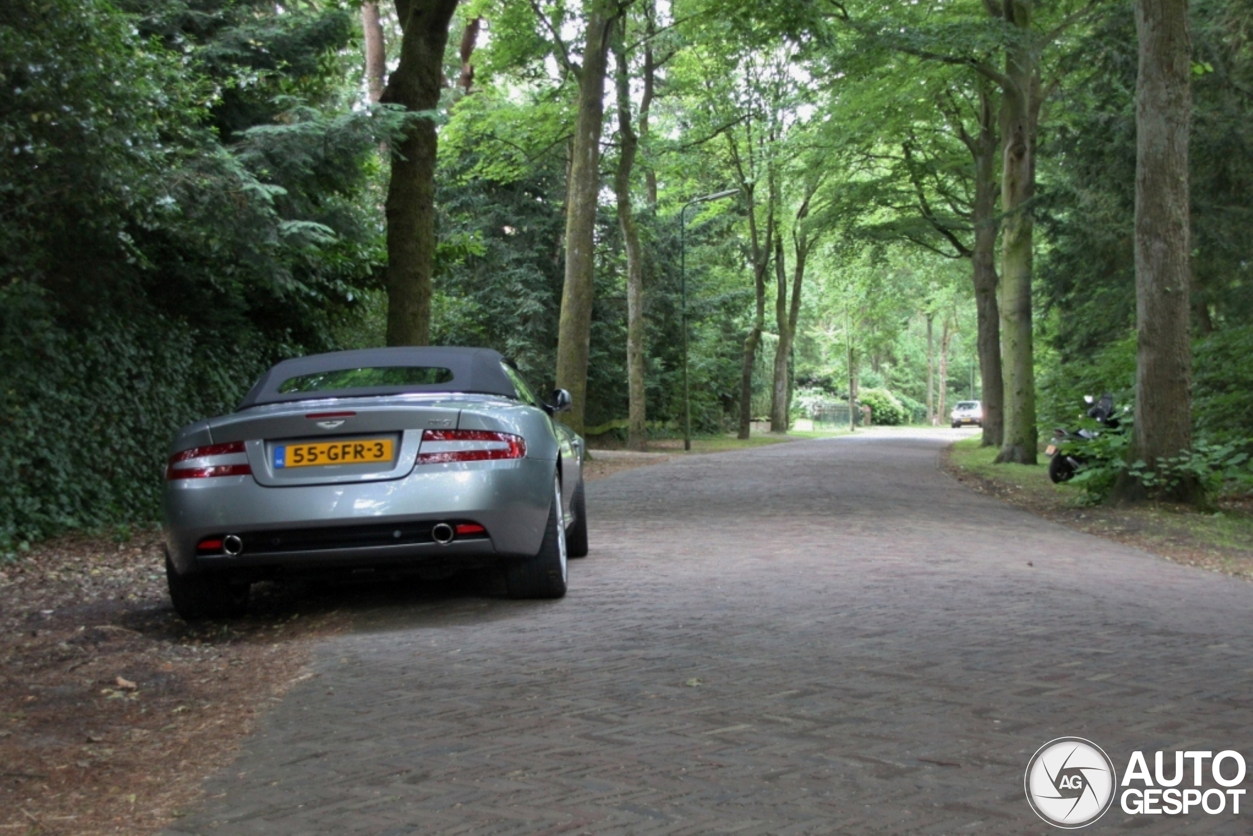 Aston Martin DB9 Volante
