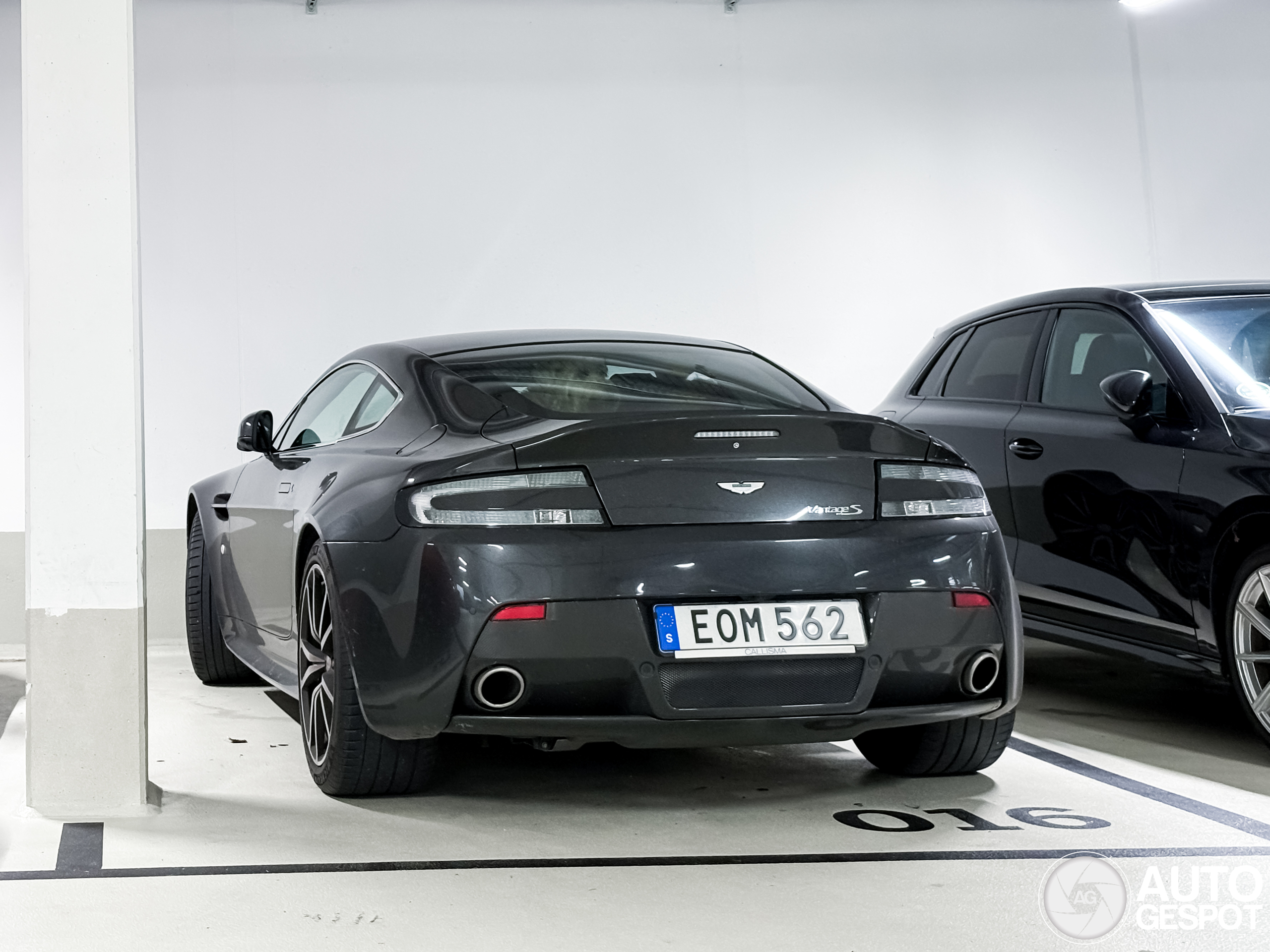 Aston Martin V8 Vantage S