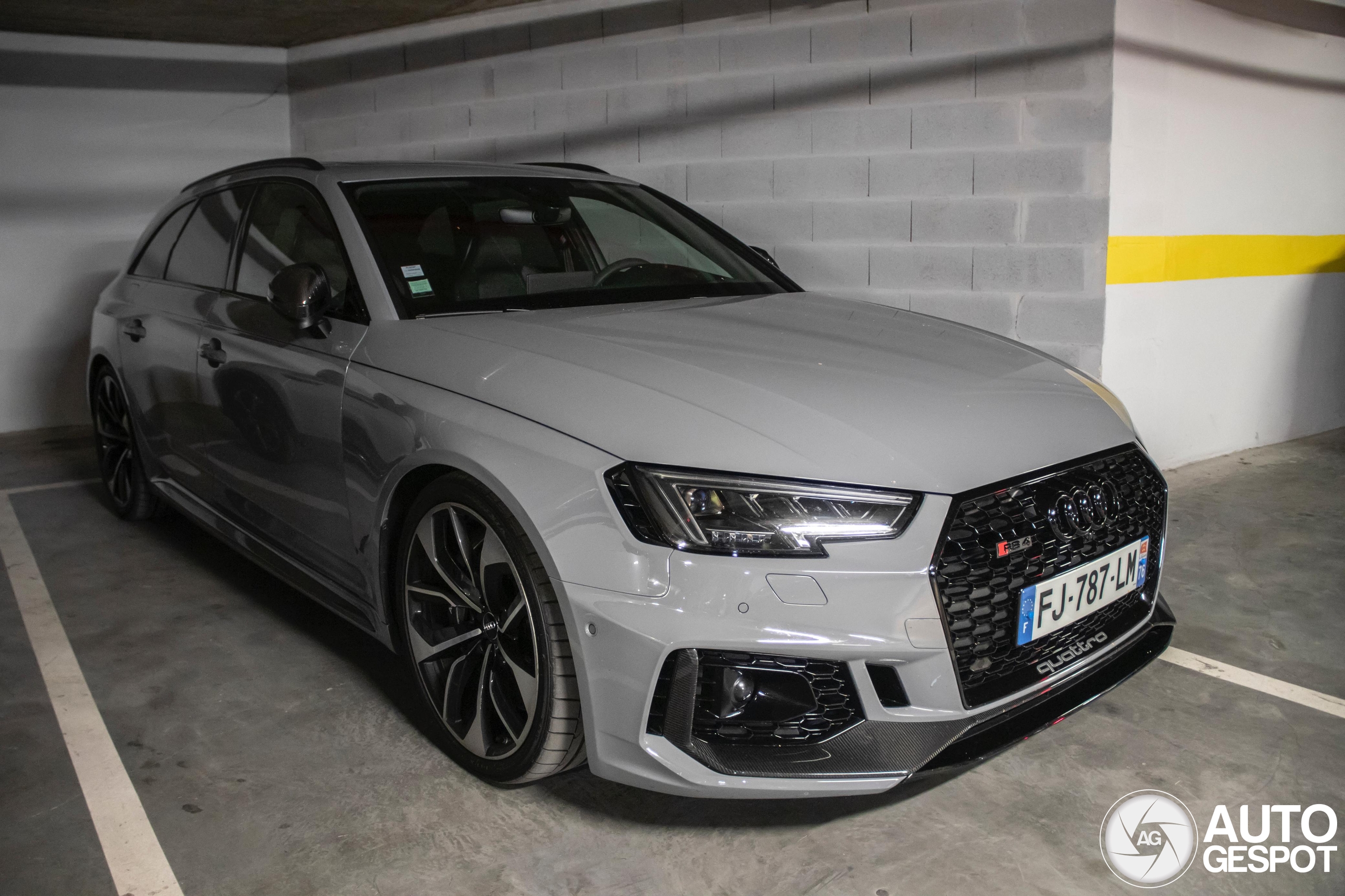 Audi RS4 Avant B9