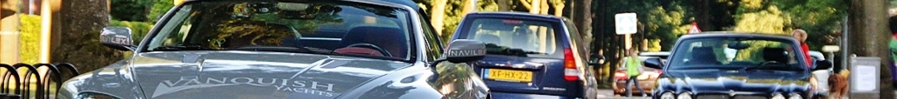 Aston Martin V8 Vantage Roadster
